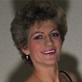 Manuela - 57 Manuela sucht jüngere Männer